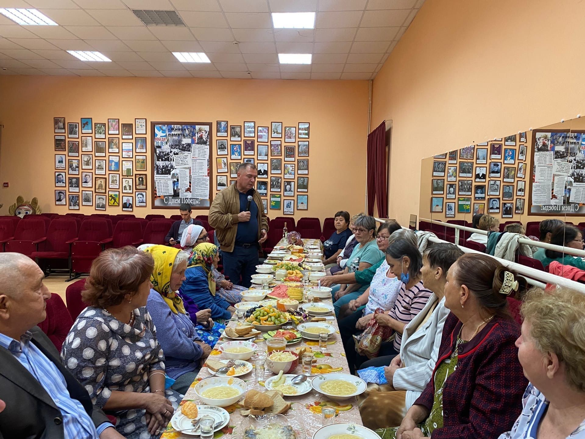 Менделеевск районында Өлкәннәр айлыгы кысаларында өченче яшь вәкилләре белән очрашулар башланды