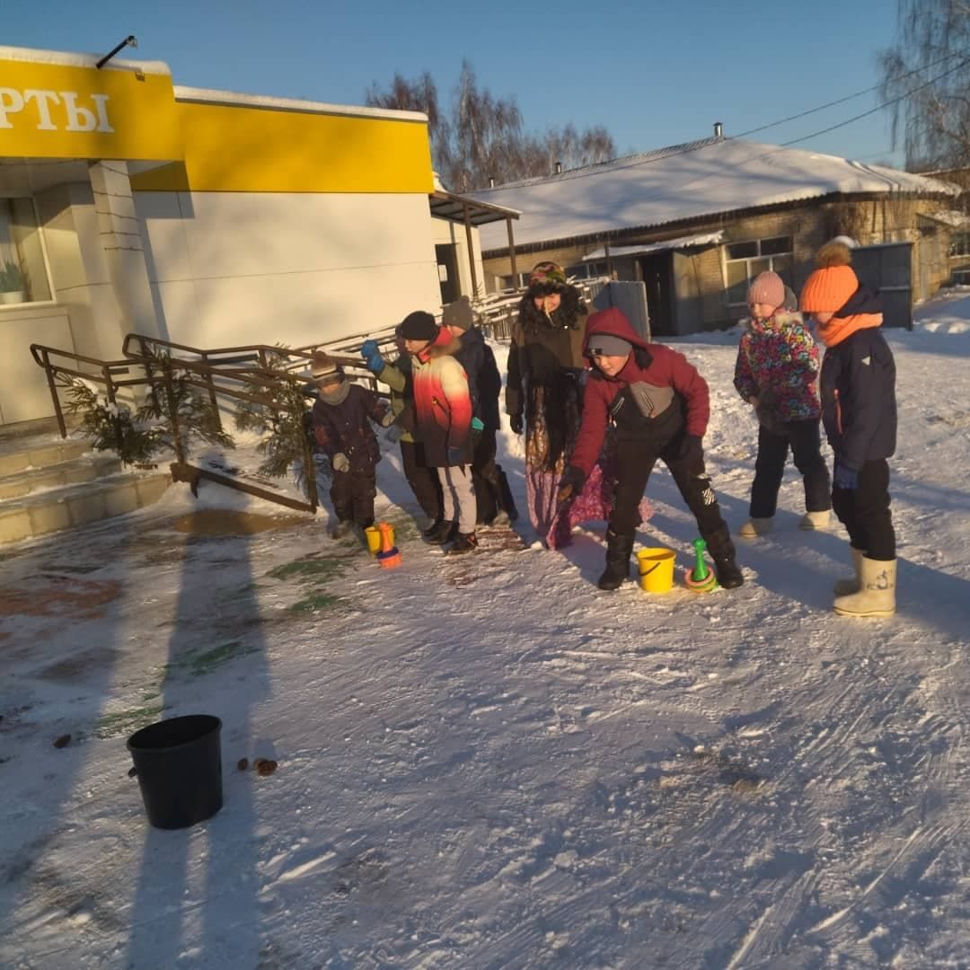 В Тат.Челнах провели игровую программу «Новый год в кругу друзей»