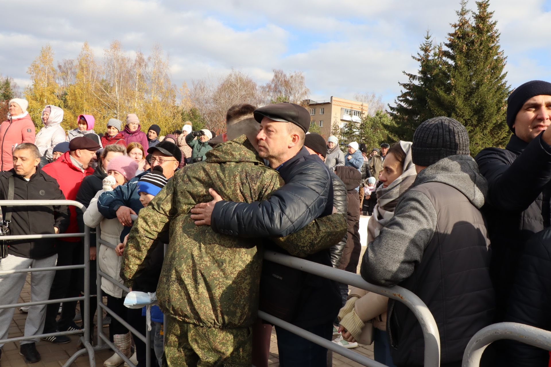 Радмир Беляев: «Возвращайтесь живыми-здоровыми и с победой! Мы будем ждать вас!»