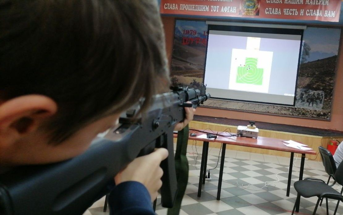 В Менделеевске прошел первый этап соревнований по стрельбе из лазерного стрелкового оружия