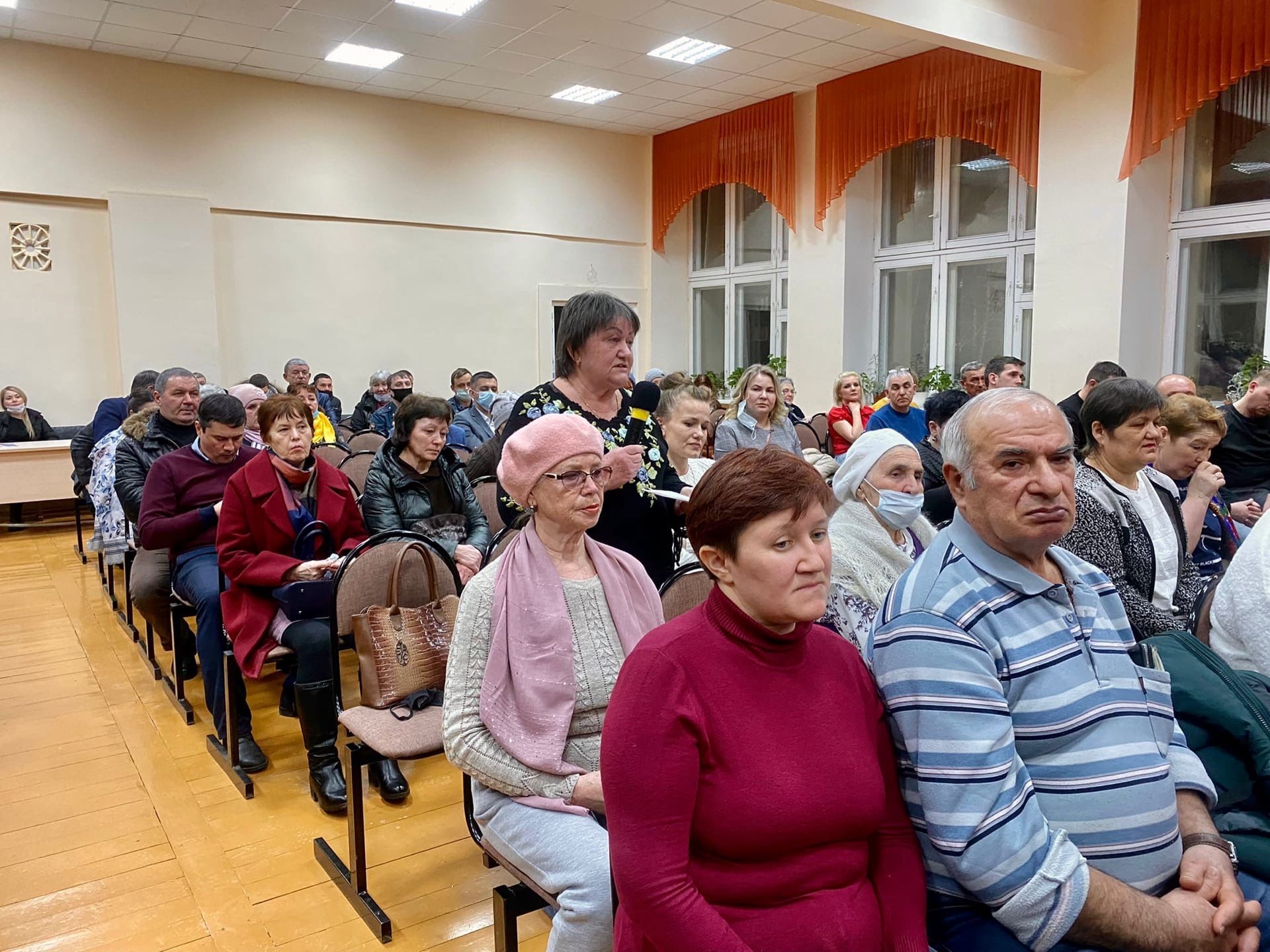 Жители ТОС «Бондюжский» задали свои вопросы руководству города