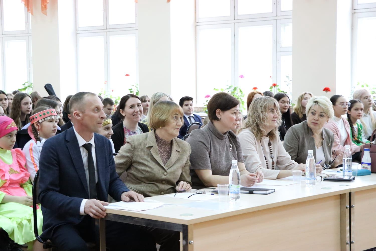 Менделеевские школьники участвовали в фестивале иностранных языков