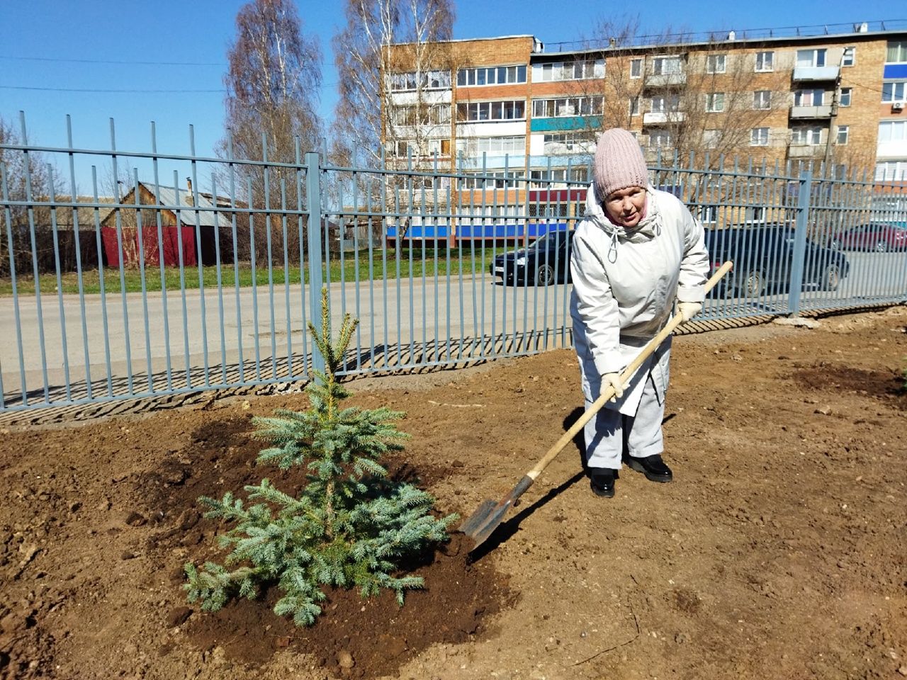 В Менделеевской районной больнице появилась «Аллея медиков»