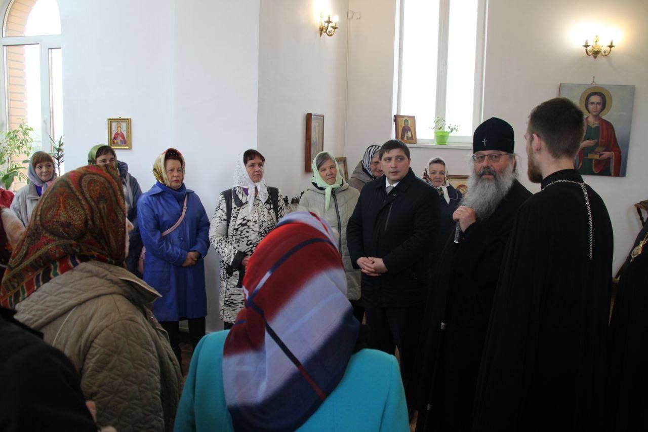 Храм трёх вселенских святителей села Ижевки посетил Митрополит Казанский и Татарстанский Кирилл