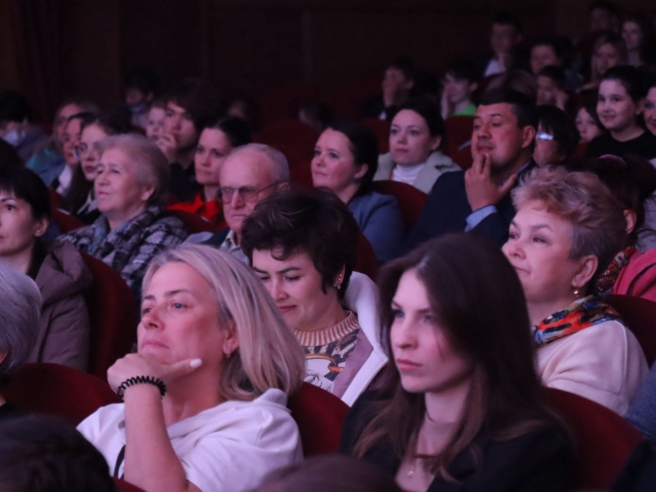 Артисты театра имени А. Ахунова эмоционально и реалистично представили спектакль-мюзикл «Будем жить»