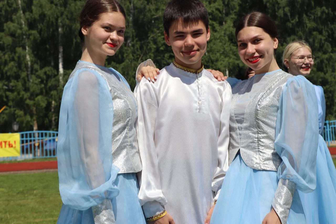 Танец «Чак Чак» и тюбетейки в подарок преподнесли менделеевцы можгинцам на Сабантуе в Удмуртии