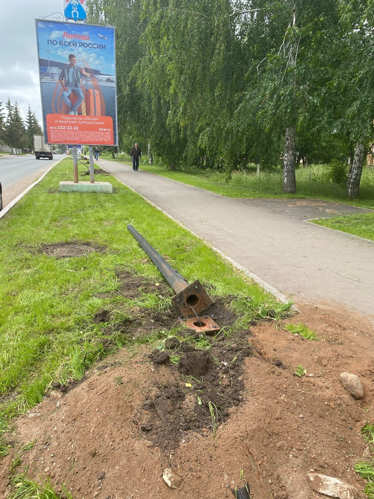 Да будет свет: в Менделеевске приступили к демонтажу старых опор освещения