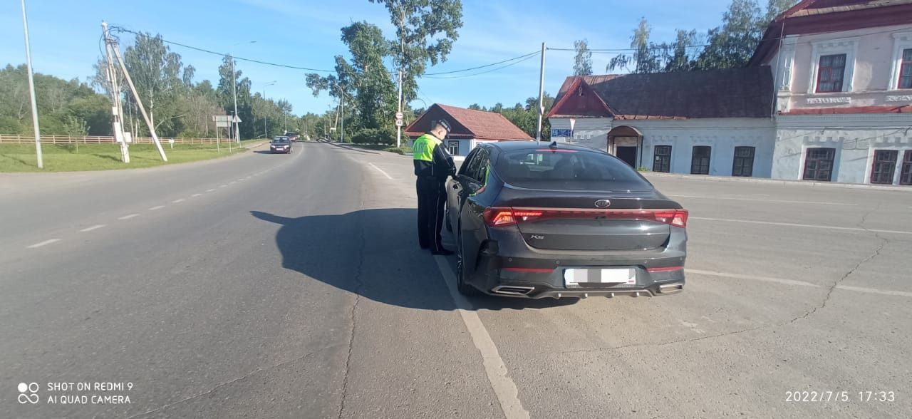 В Менделеевске прошел рейд по проверке тонированных автомобилей