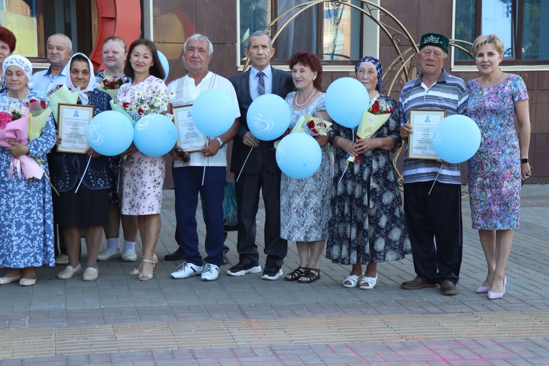 В Отделе ЗАГС Менделеевска чествовали юбиляров семейной жизни