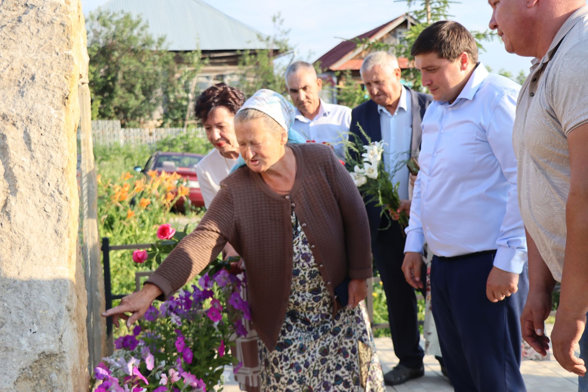 В Бондюге весело и дружно провели праздник двора