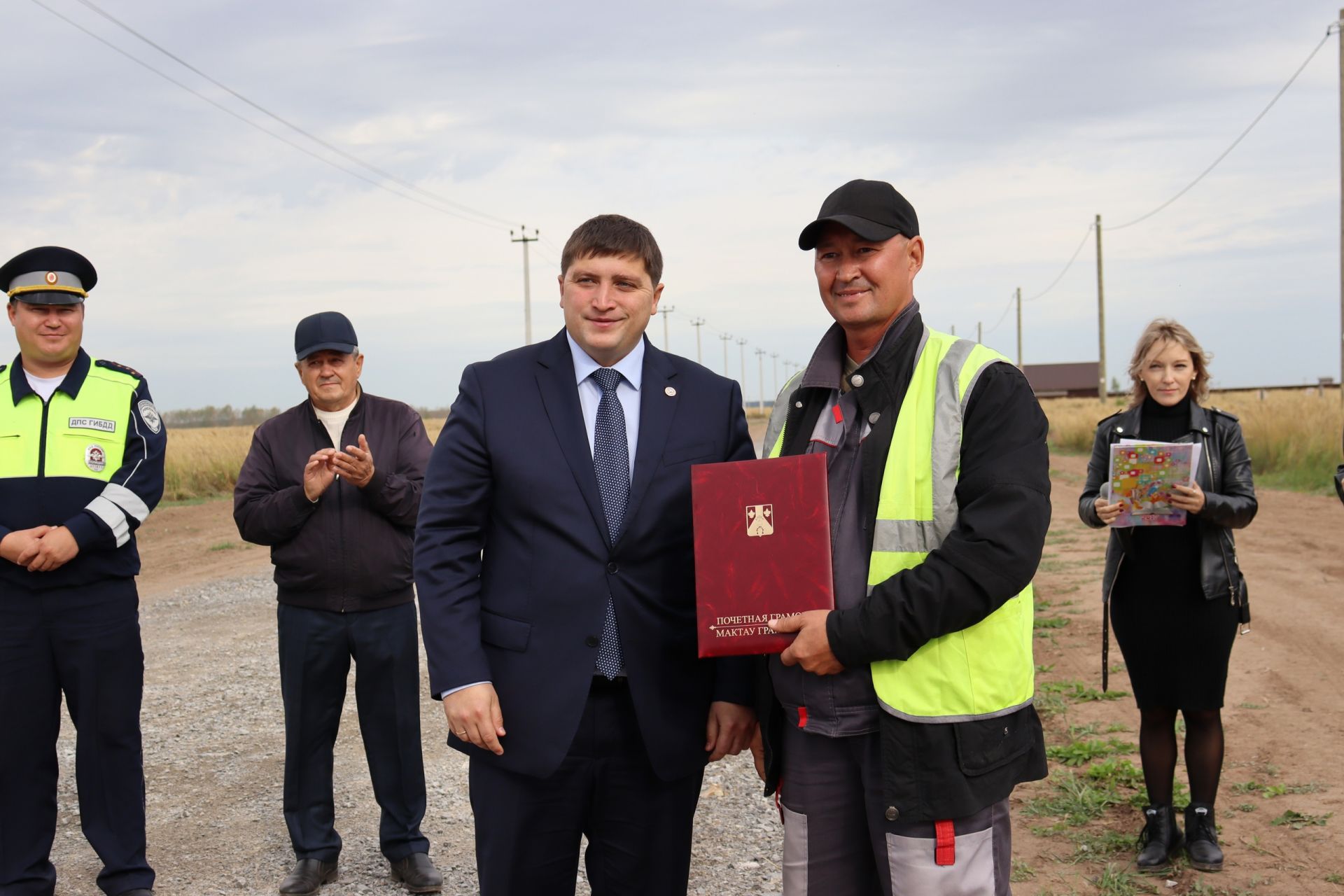 В Менделеевске открыли три новые дороги