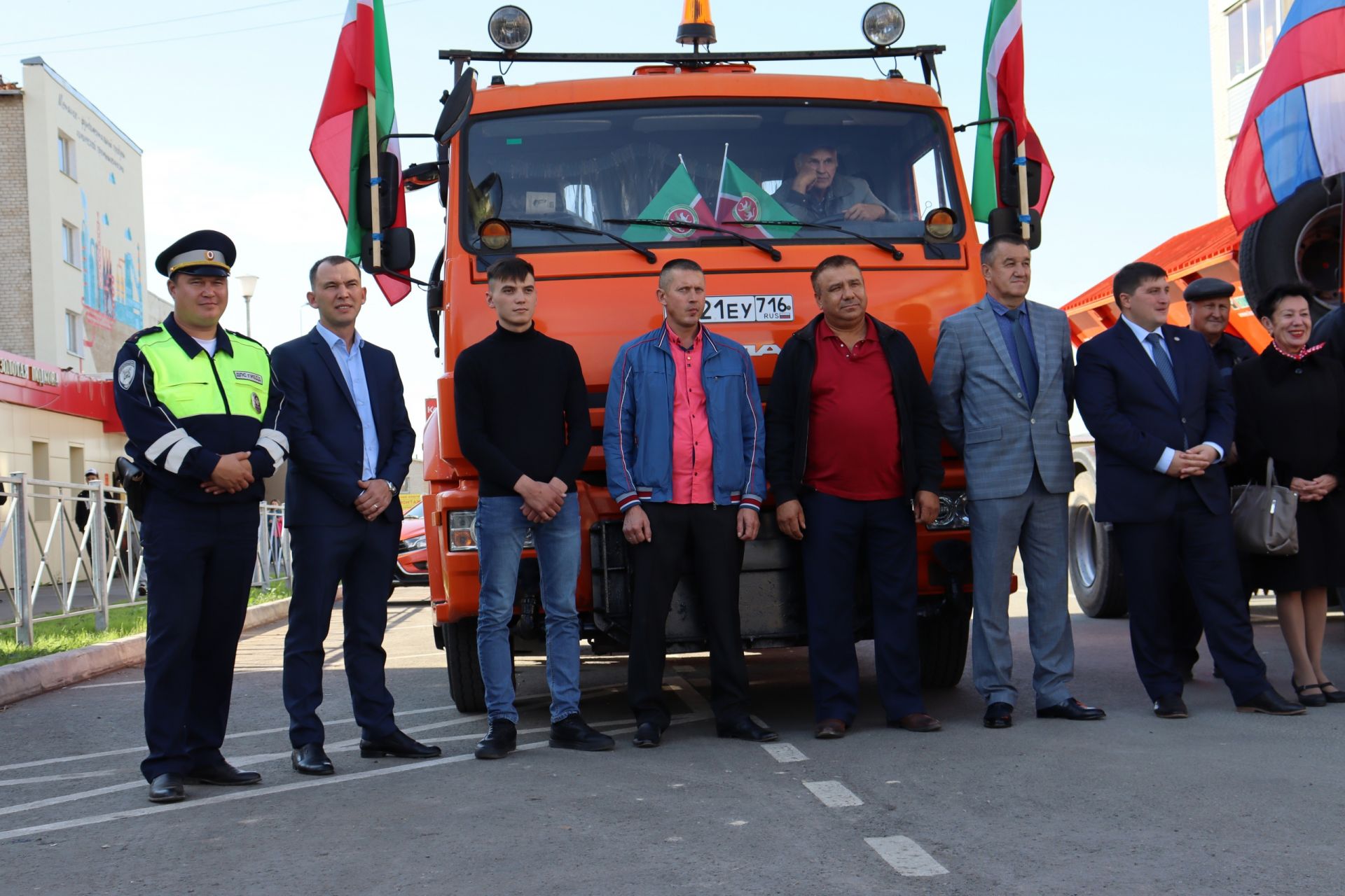 В Менделеевске открыли три новые дороги