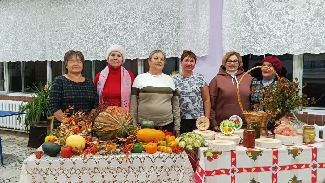 В Тихоновском СДК прошла осенняя выставка