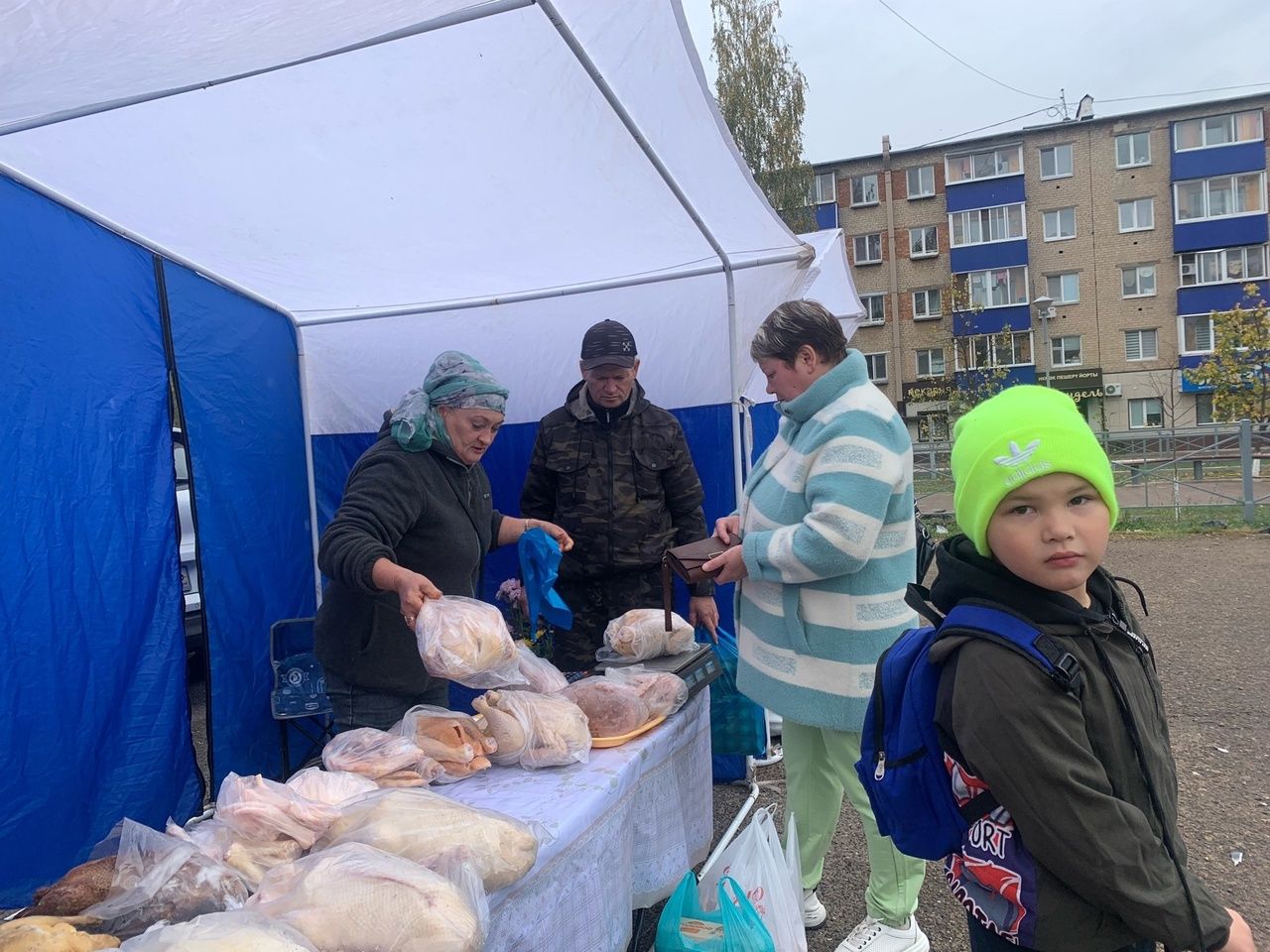 В Менделеевске продолжаются сельхозярмарки