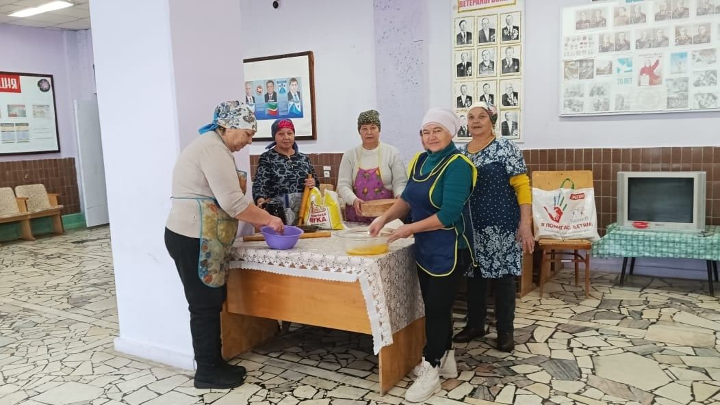 В Тихоновском СДК организовали акцию по приготовлению домашней лапши для военнослужащих