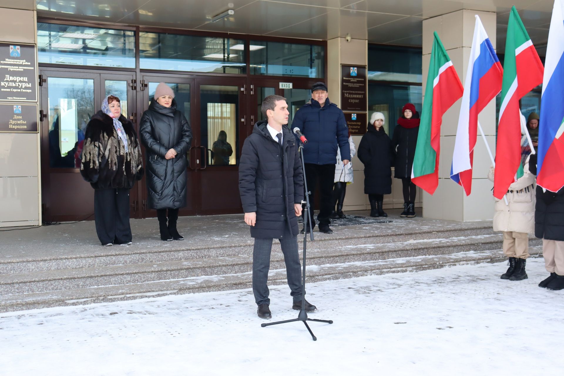 Менделеевцы собрали 10 тонн гуманитарной помощи бойцам