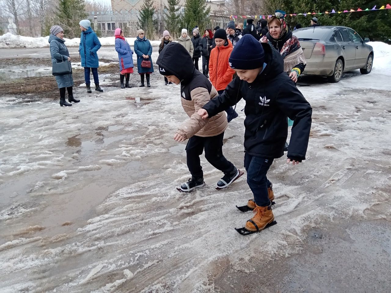 Менделеевцы праздновали день весеннего равноденствия и пробуждения природы