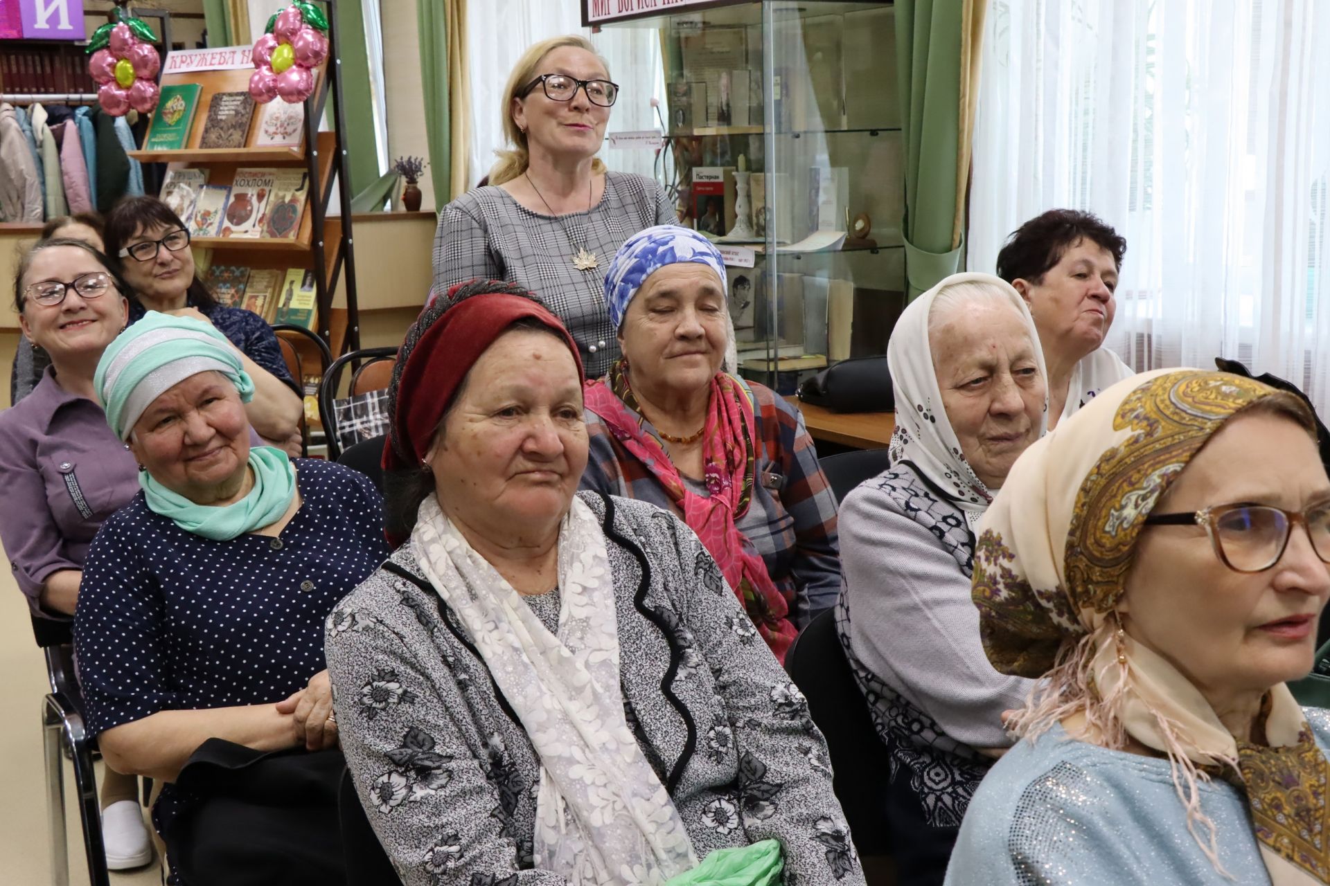 Менделеевцы встретились с известной татарской писательницей Зифой Кадыровой