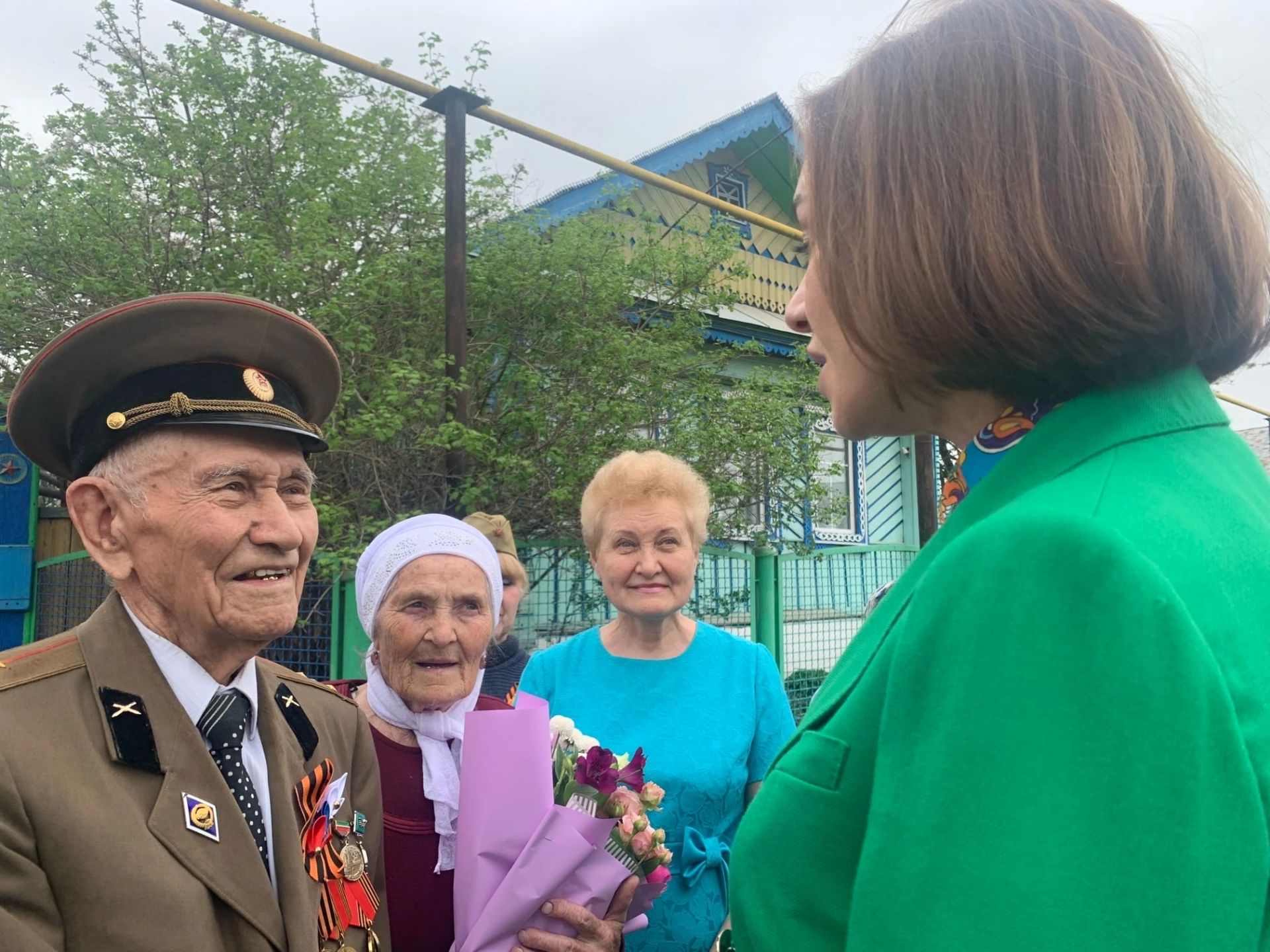 Делегация побывала у участника войны Зайнака Аглиева