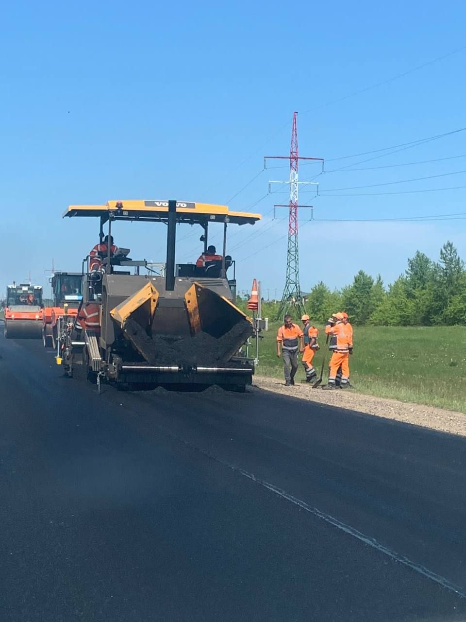 В Менделеевске продолжается работа по ремонту автомобильных дорог