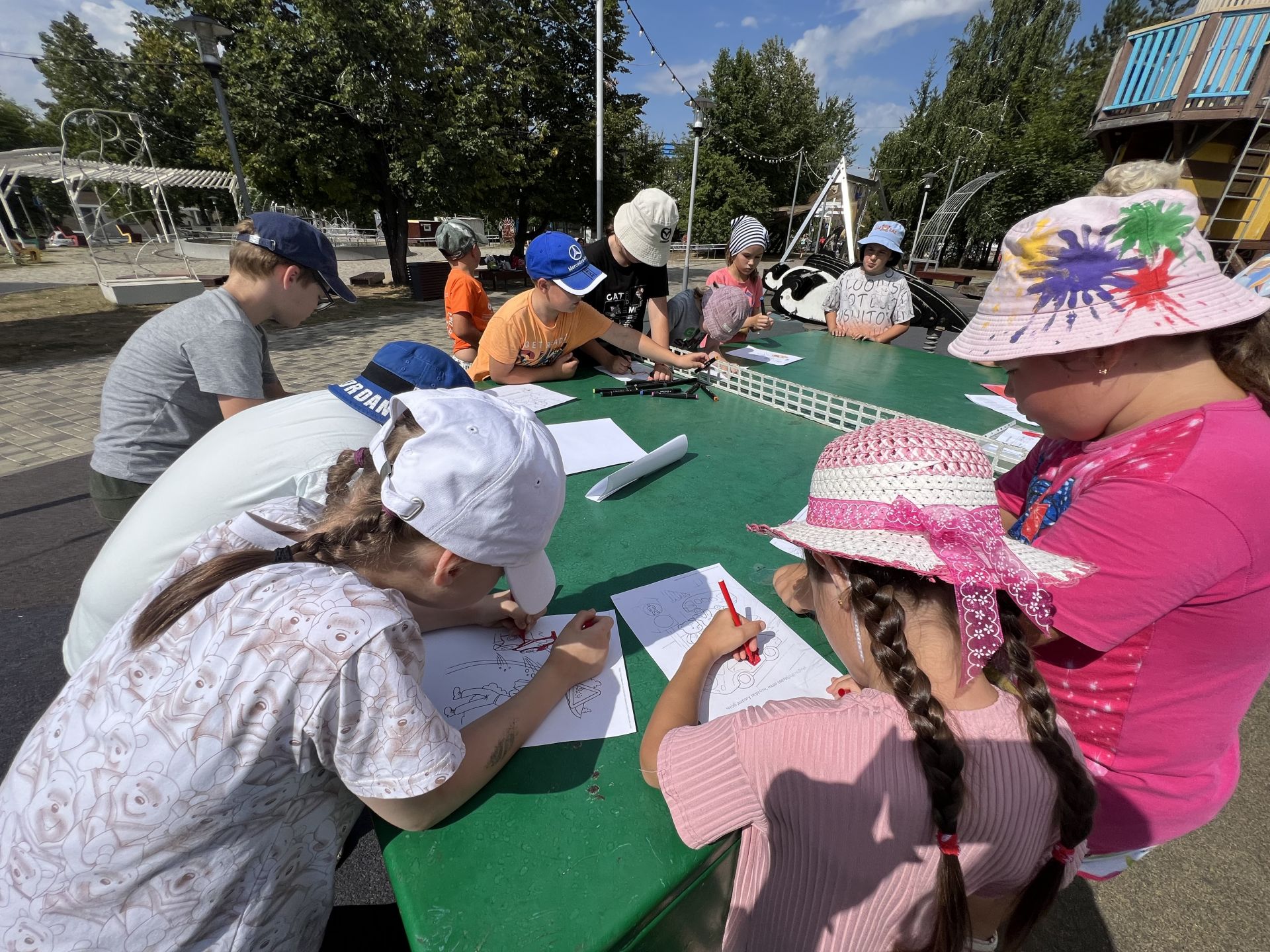 В парке «Дружба» прошла квест-игра по ПДД