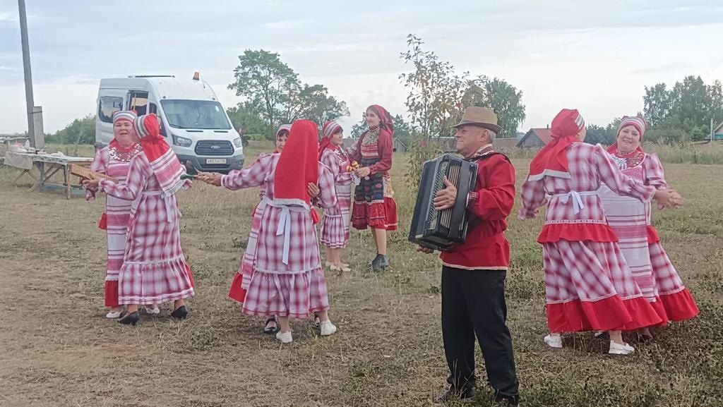 Менделеевский кряшенский коллектив принял участие в фестивале, прошедшей в Удмуртской республике