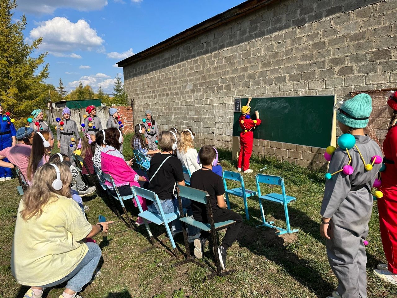 Менделеевцы посетили иммерсивную экскурсию «В веществах и соединениях»