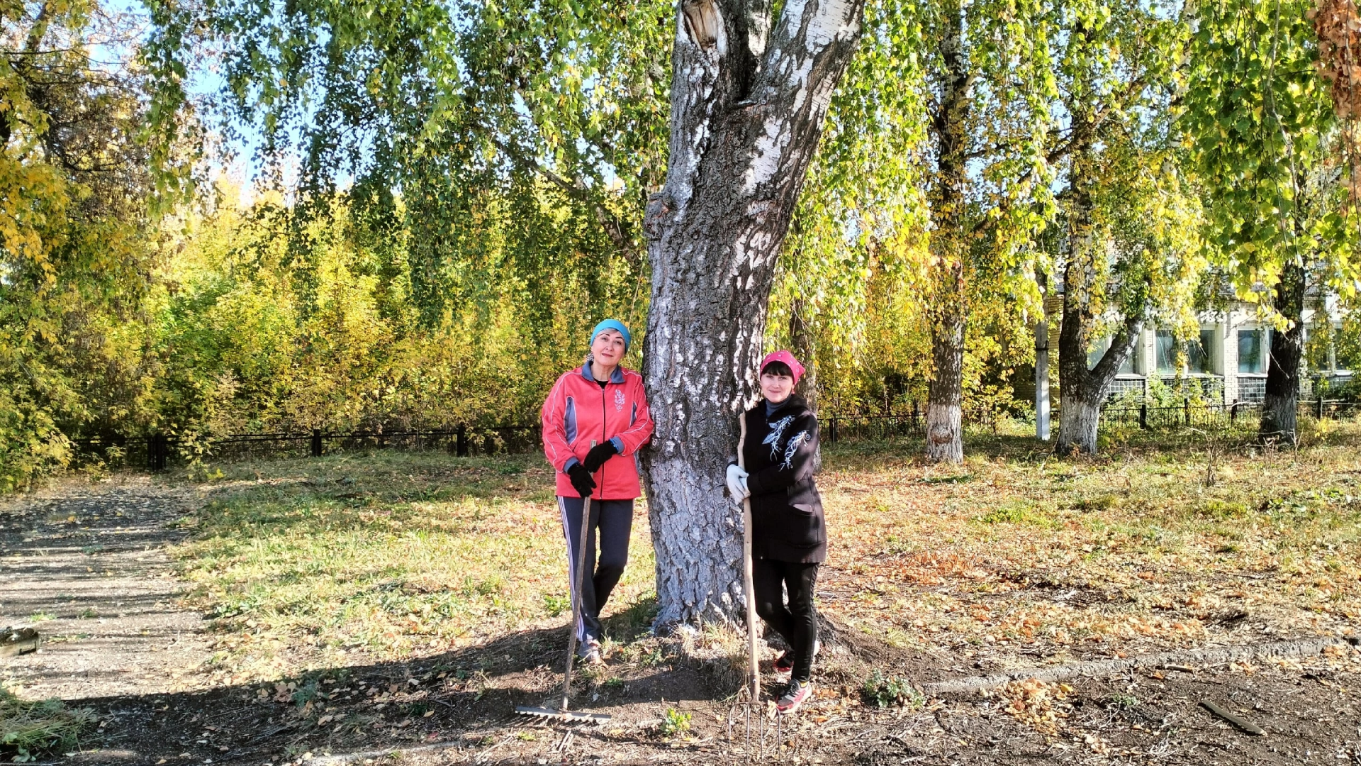 Псеевский СДК привел в порядок детскую площадку