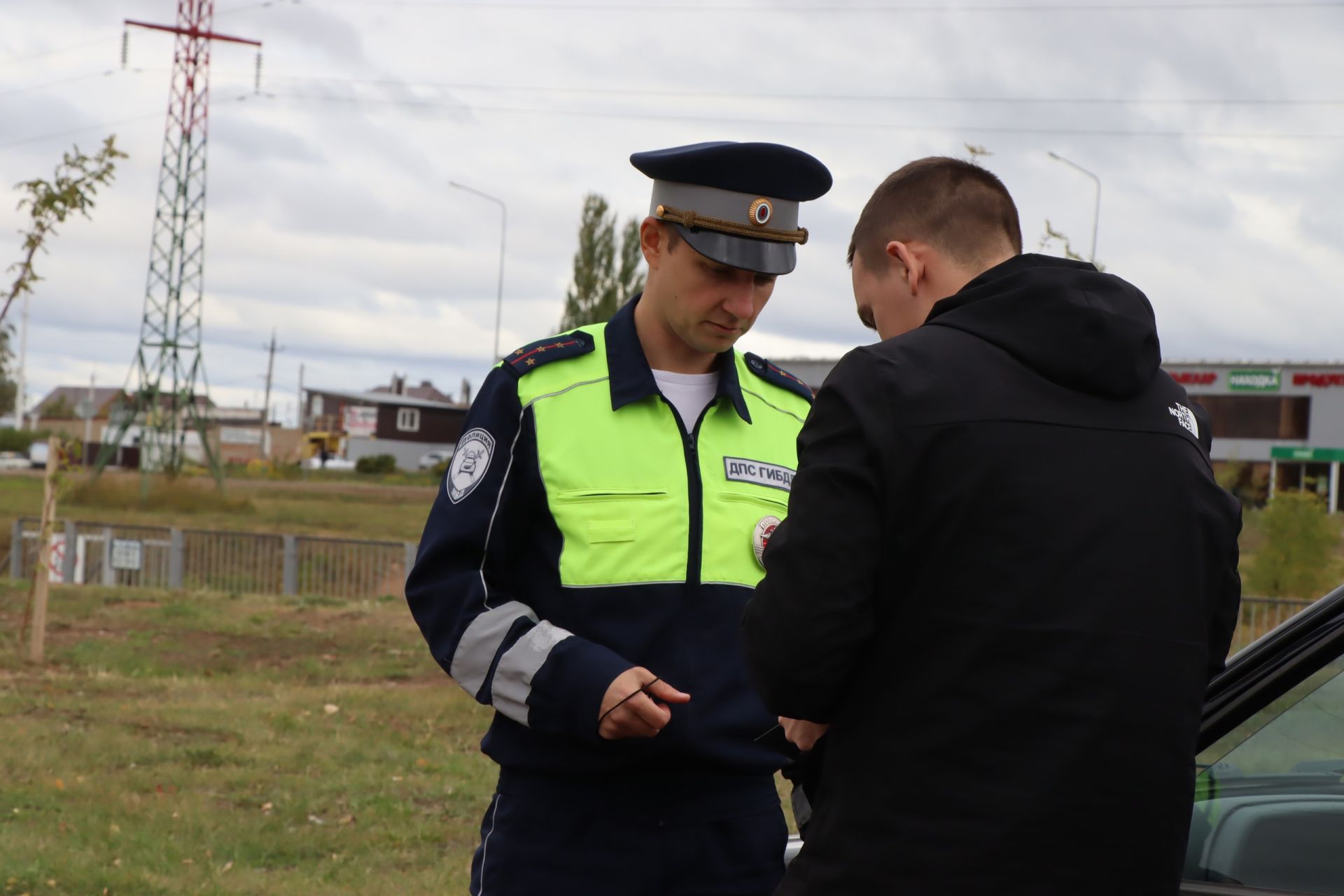 Сотрудники Госавтоинспекции провели рейд в Менделеевске