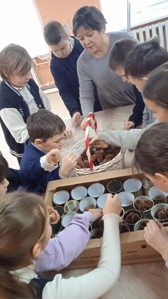 В Бизякинской школе провели мастер-класс «Окопные свечи»