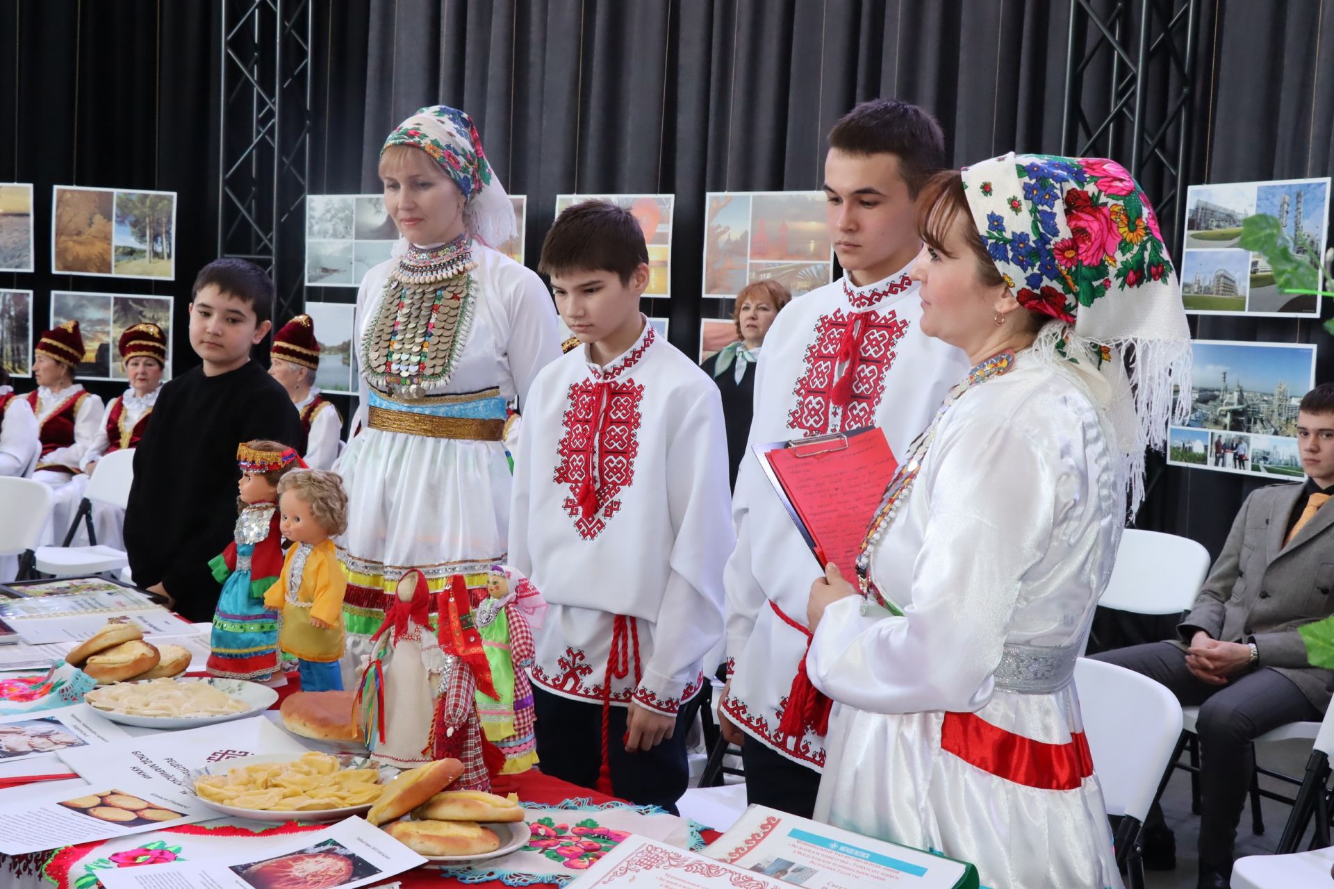 Семьи Менделеевска рассказали о своих династиях в рамках фестиваля родословной «Эхо веков в истории семьи»