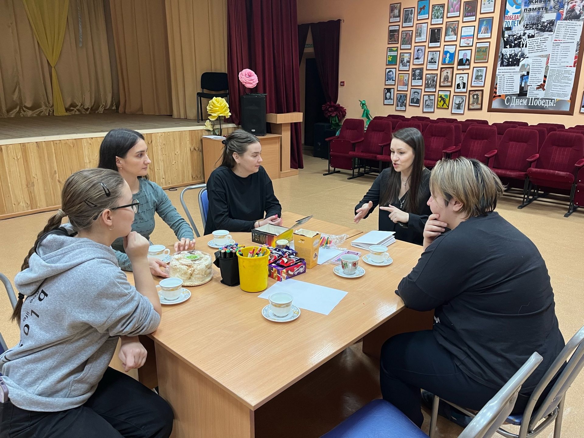 В Мунайкинском СДК провели мастер-класс по нейрографике