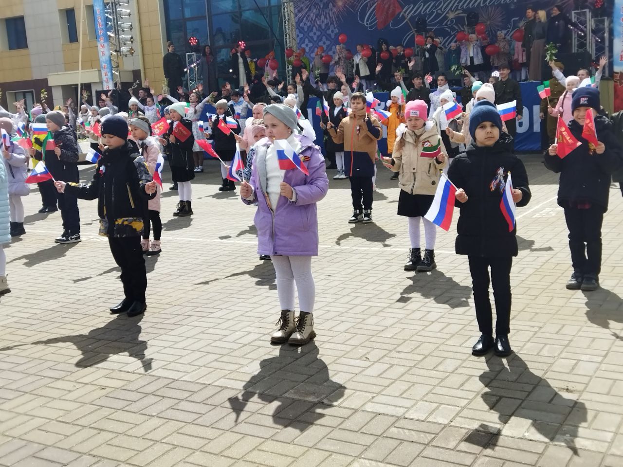 В Менделеевске театрализованную хореографическую композицию посвятили Великой Победе