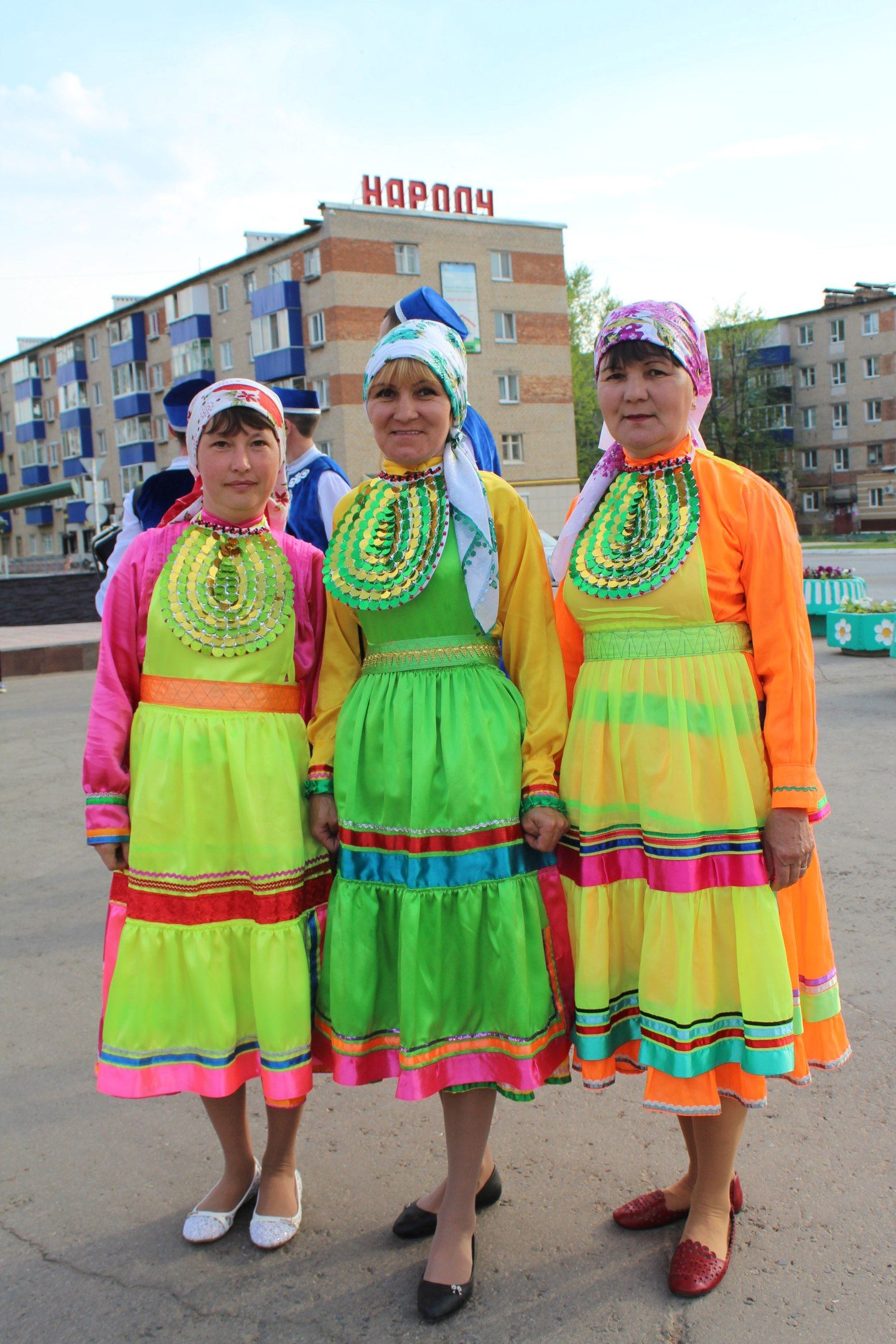 Парад национальных костюмов и фестиваль гармонистов.