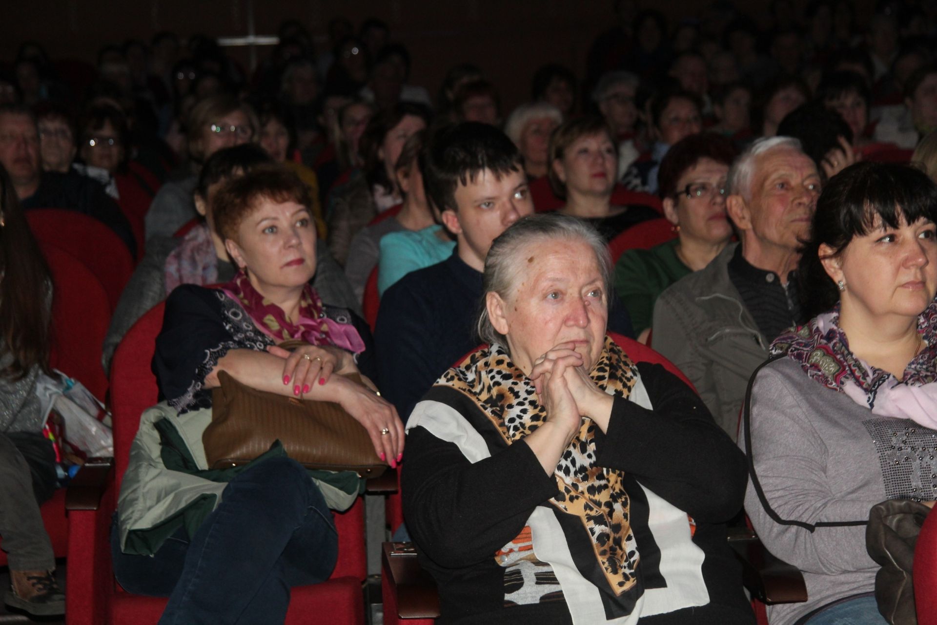 «Аммоний» и «Менделеевсказот» на районном фестивале народного творчества