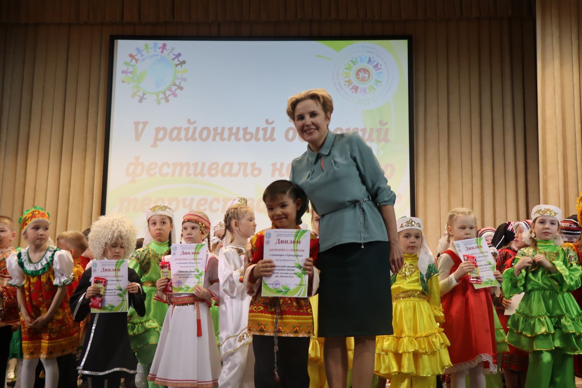 В Менделеевске состоялся гала-концерт детского фестиваля «Росток»