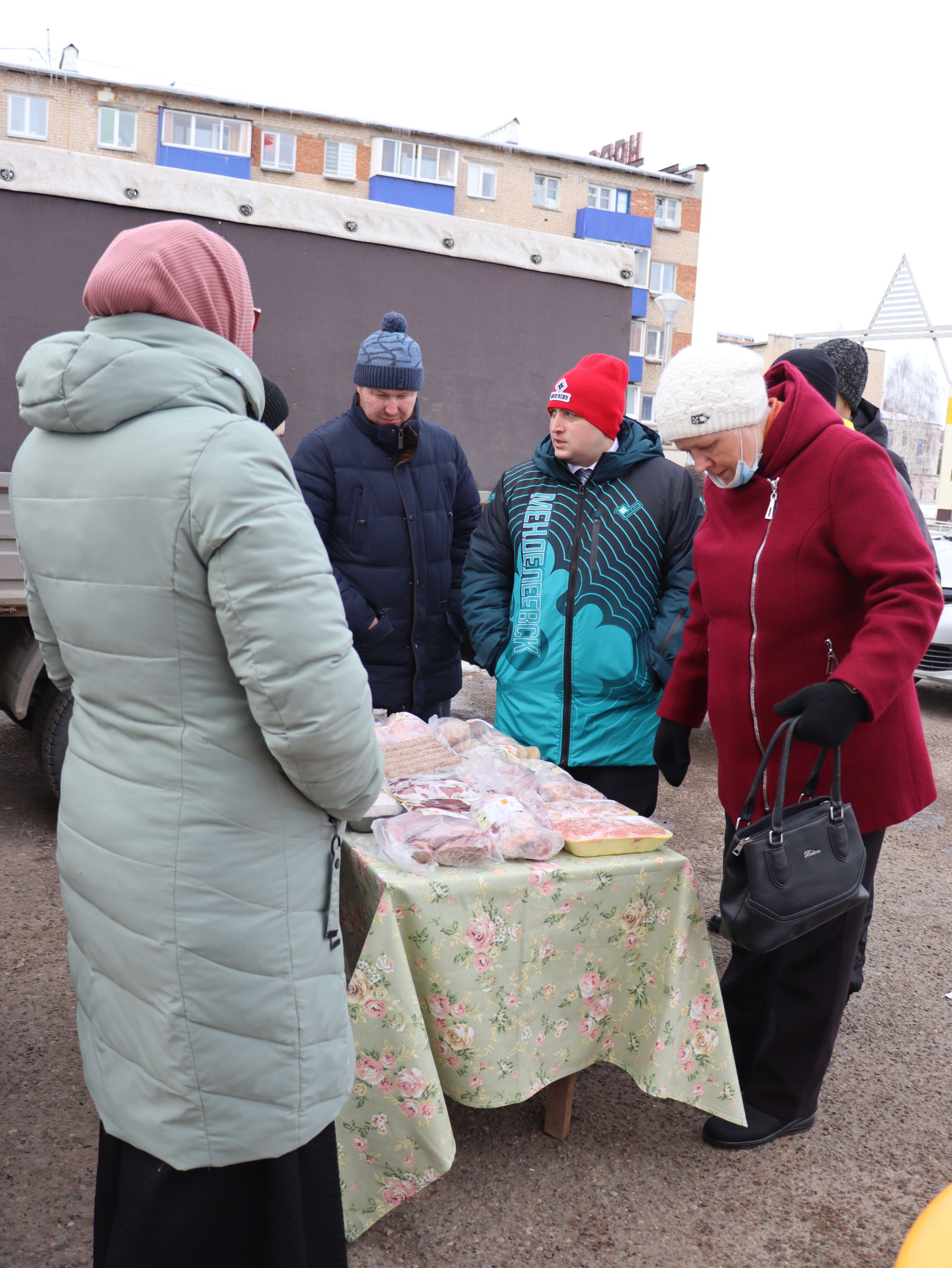 Первая весенняя сельскохозяйственная ярмарка