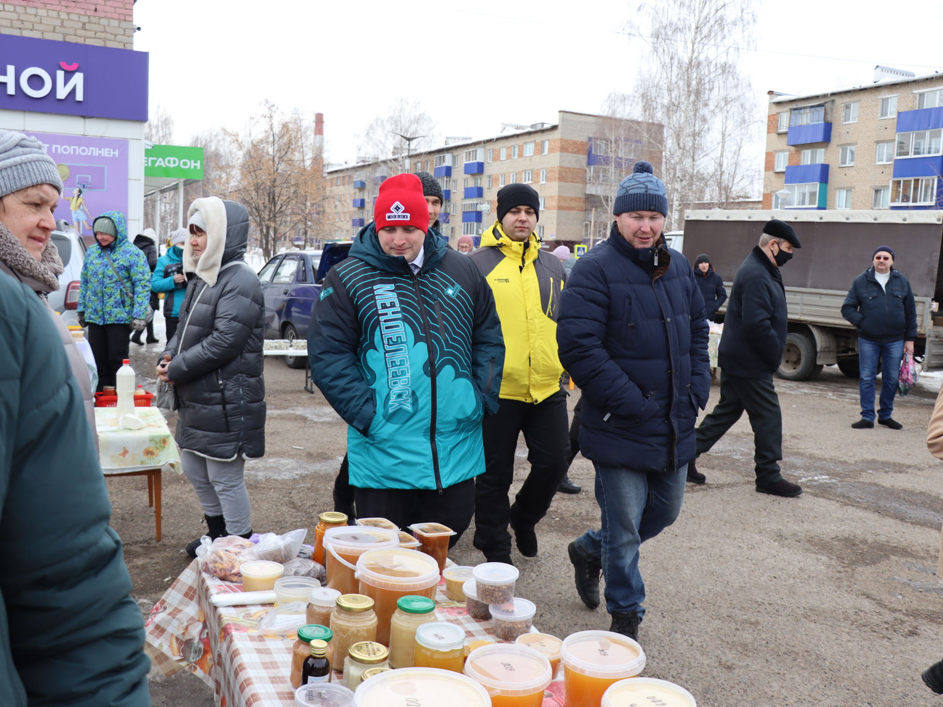 Первая весенняя сельскохозяйственная ярмарка