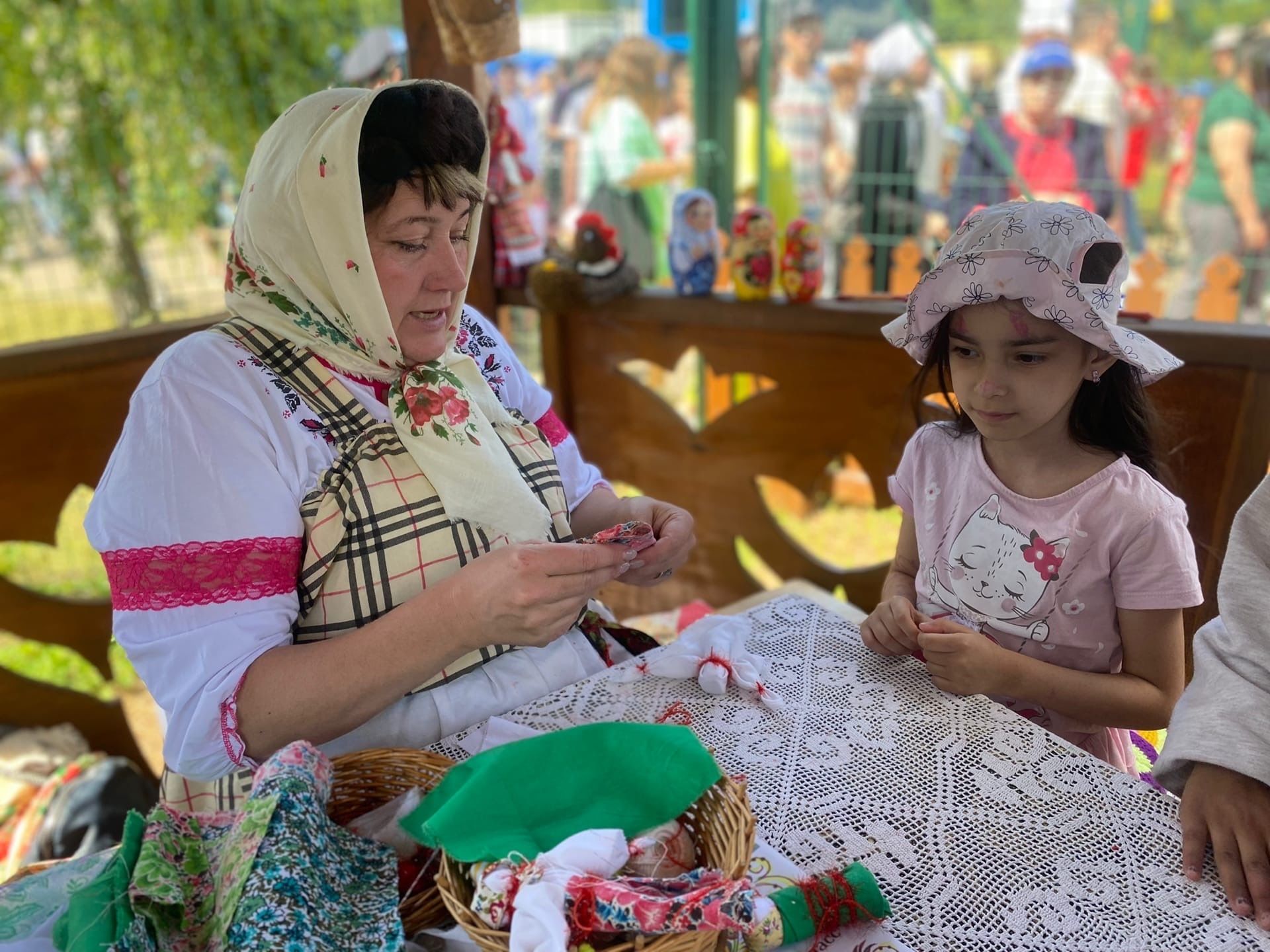 Атмосфера республиканского Сабантуя и Менделеевского подворья