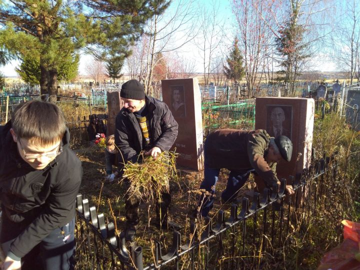 Менделеевцы принимают участие в «Неделе добровольца»