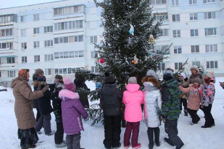 Как создали новогоднее настроение жители ТОС «Химик»