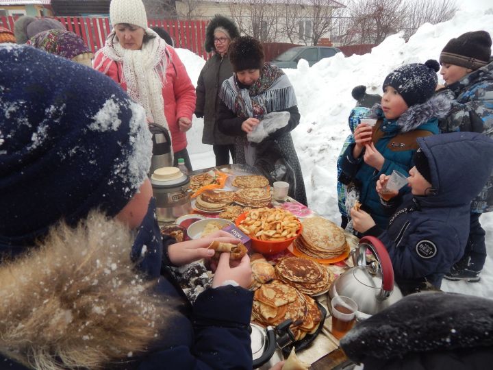 В ТОС «Посёлок» отпраздновали Масленицу