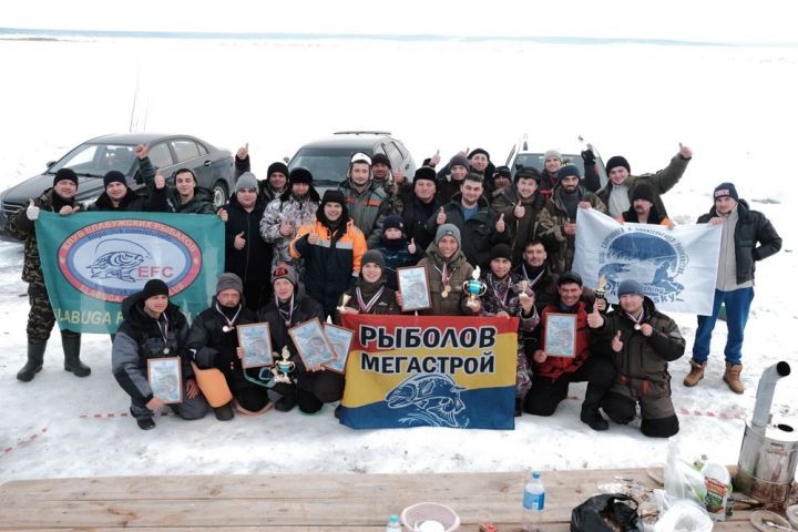 Сборная команда Менделеевска завоевала 2 место на чемпионате по ловле рыбы со льда на мормышку