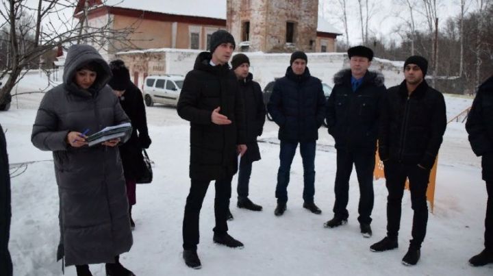 В Менделеевске готовят место для Крещенских купаний