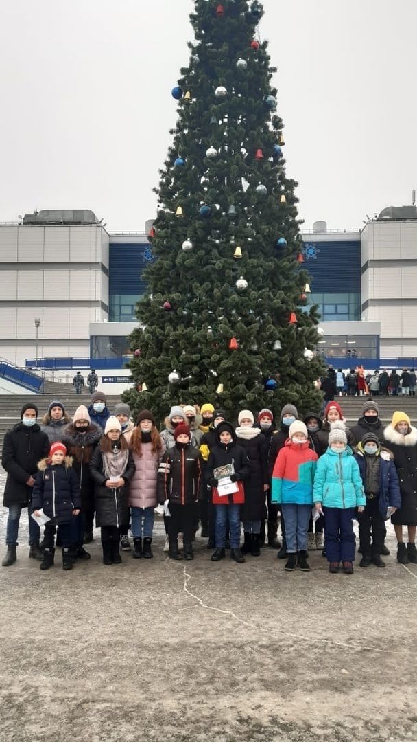 Менделеевск укучылары-активистлары Татарстанның төп чыршысында булдылар