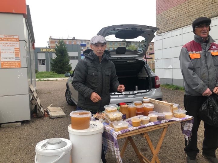 В Менделеевске проходят осенние ярмарки