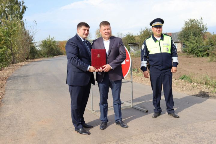 В Менделеевске открыли три новые дороги