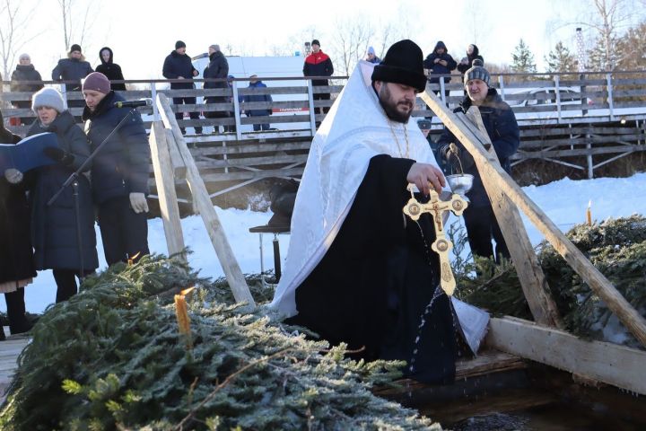 Православные менделеевцы отметили Крещение Господне погружением в купели