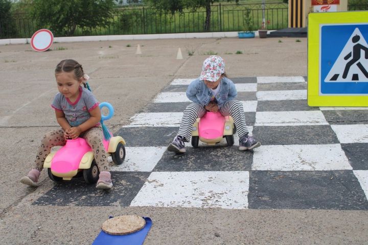 Юные мунайкинцы участвовали в игре «Тише едешь – дальше будешь»