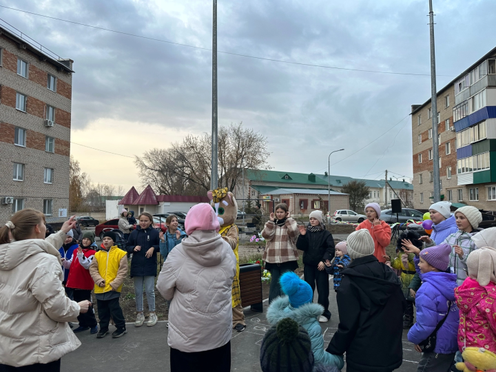 В Менделеевске состоялся яркий праздник двора